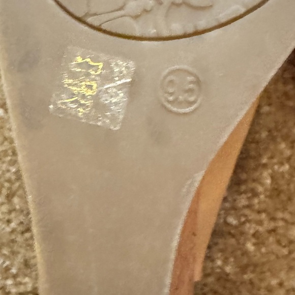 CL By Laundry Wedges size 9.5 - Picture 5 of 8